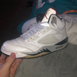 Jordan retro 5 white cement